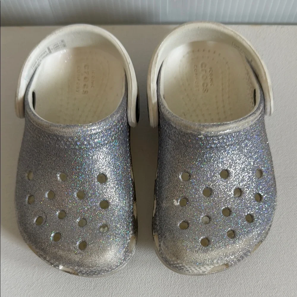 Crocs Kids Glitter Clogs - Silver. Size C7